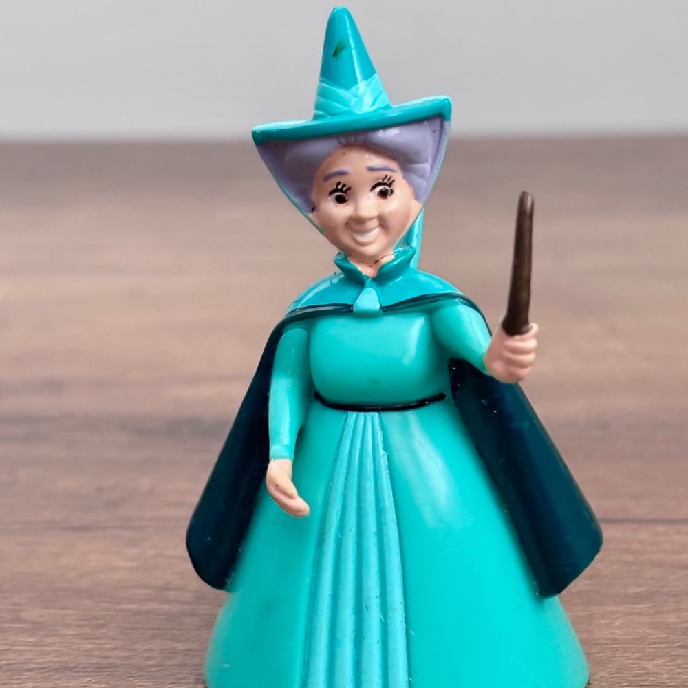 DISNEY Store Sleeping Beauty Fairy Godmother FAUNA Toy PVC Figure Cake Topper